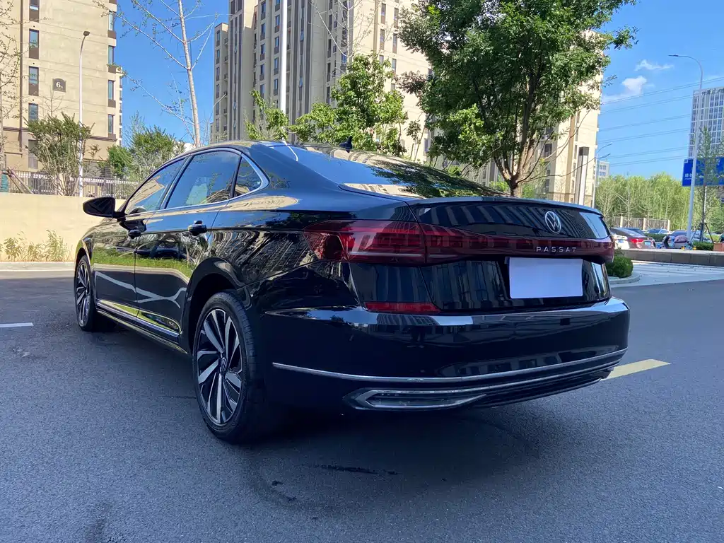Volkswagen Passat 2022