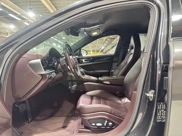 Porsche Panamera 2019