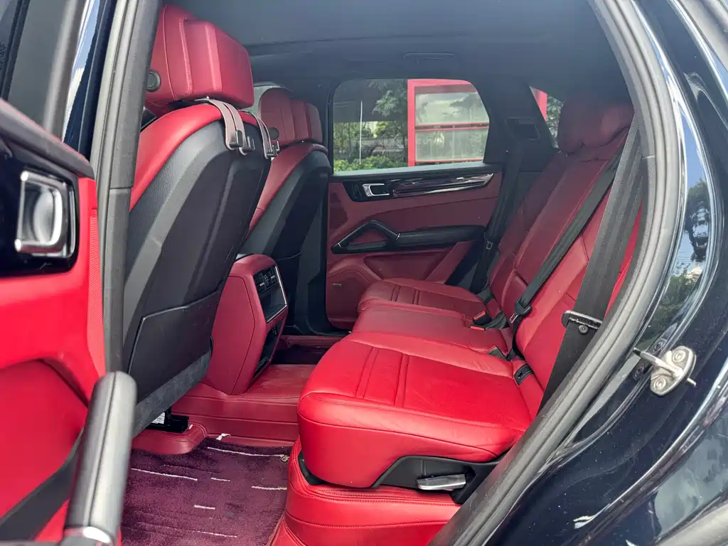Porsche Cayenne 2019 — фото 14