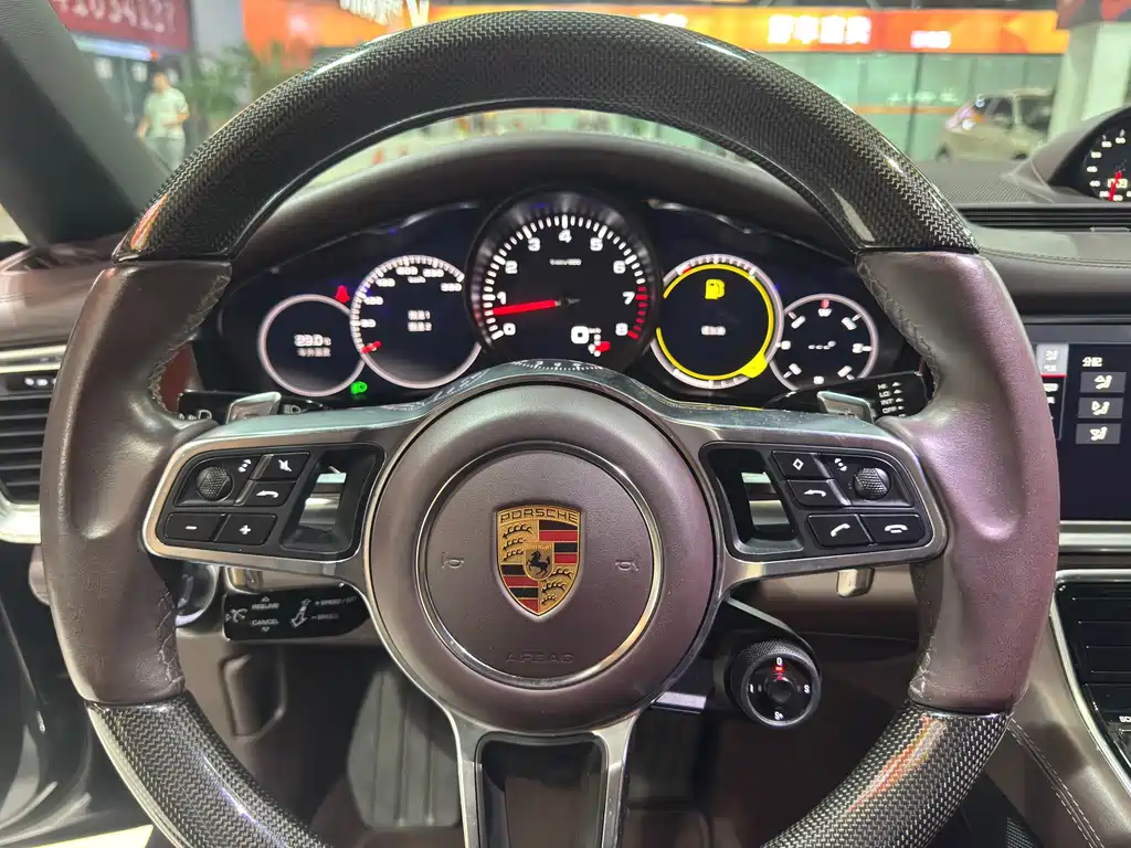 Porsche Panamera 2019 — фото 13