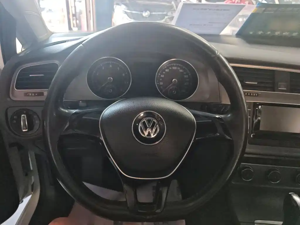 Volkswagen Golf 2016