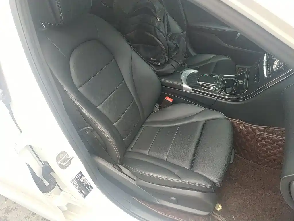Mercedes-Benz C-Class 2021