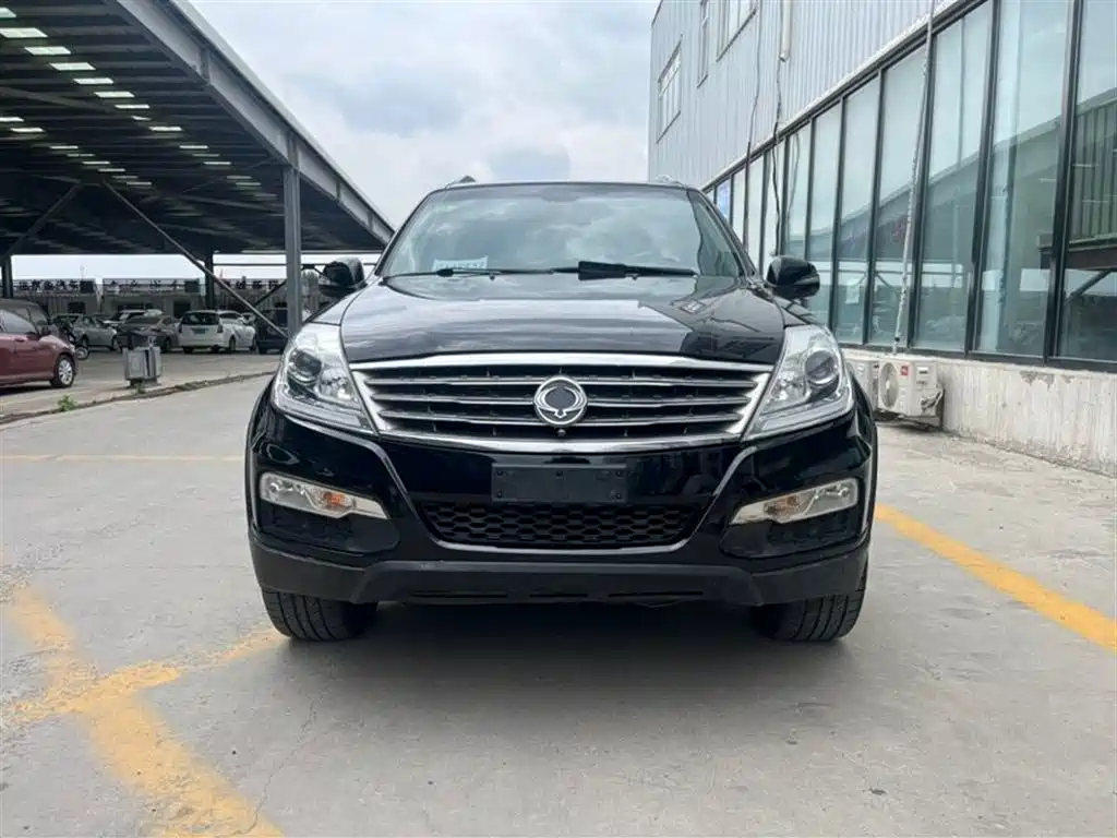 SsangYong Rexton W 2013 — фото 1