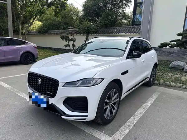 Jaguar F-PACE 2024