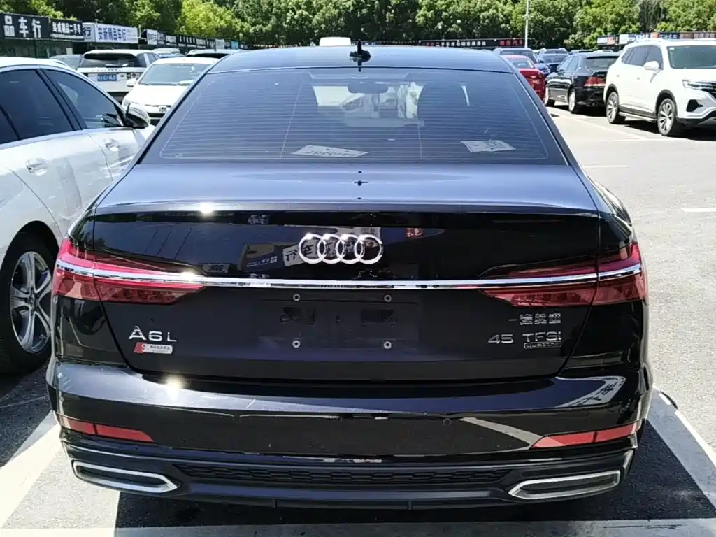Audi A6L 2022
