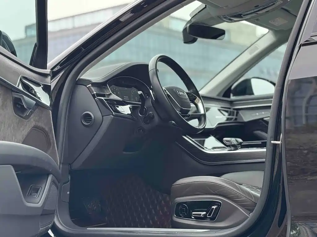 Audi A8 2021