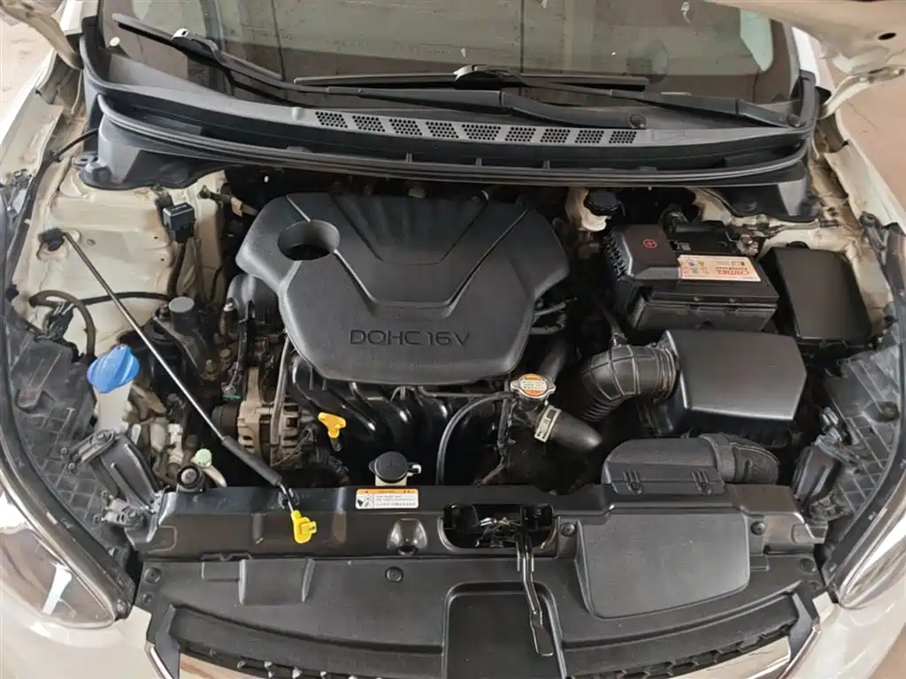 Hyundai Elantra Langdong 2015 — фото 20