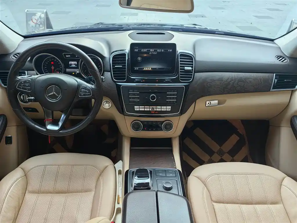 Mercedes-Benz GLE 2016 — фото 11