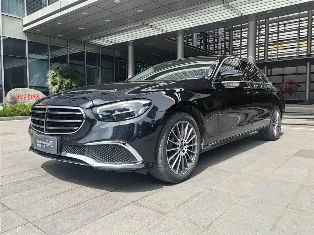 Mercedes-Benz E-Class 2022 — фото 1