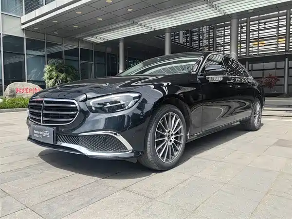Mercedes-Benz E-Class 2022