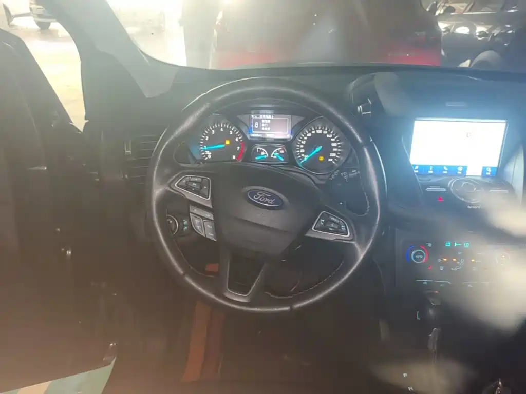 Ford Kuga 2019 — фото 11