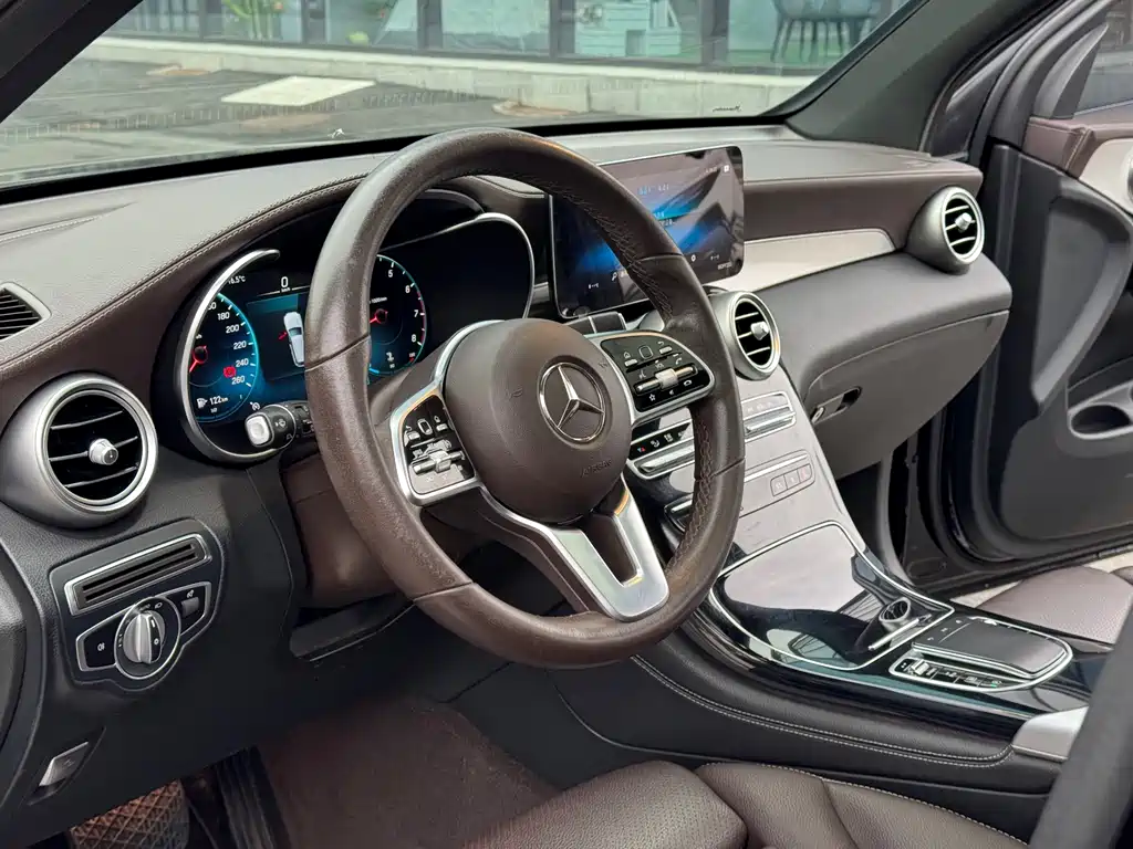 Mercedes-Benz GLC 2021 — фото 5