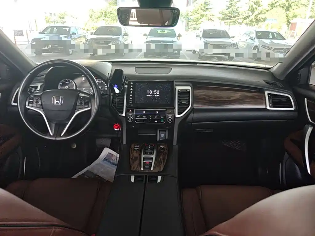 Honda UR-V 2018 — фото 10