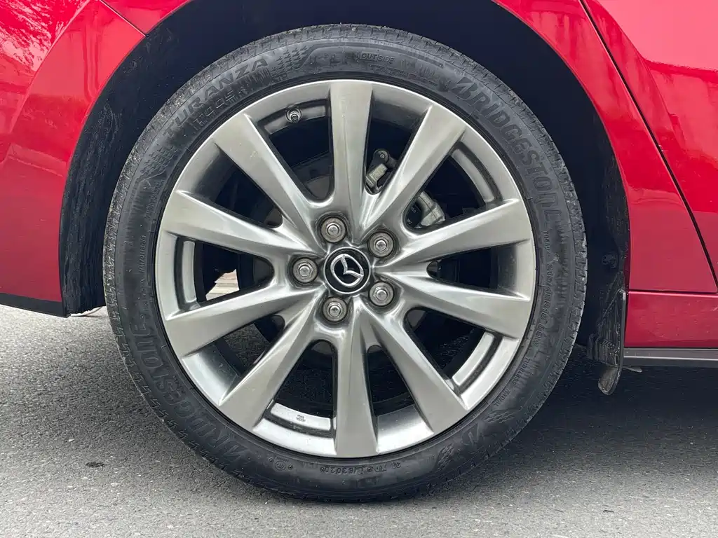 Mazda 3 Axela 2020 — фото 19