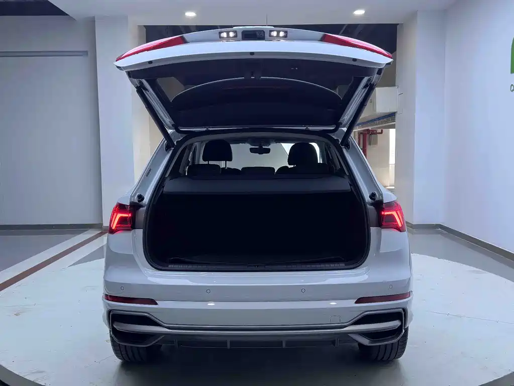 Audi Q3 2023 — фото 23