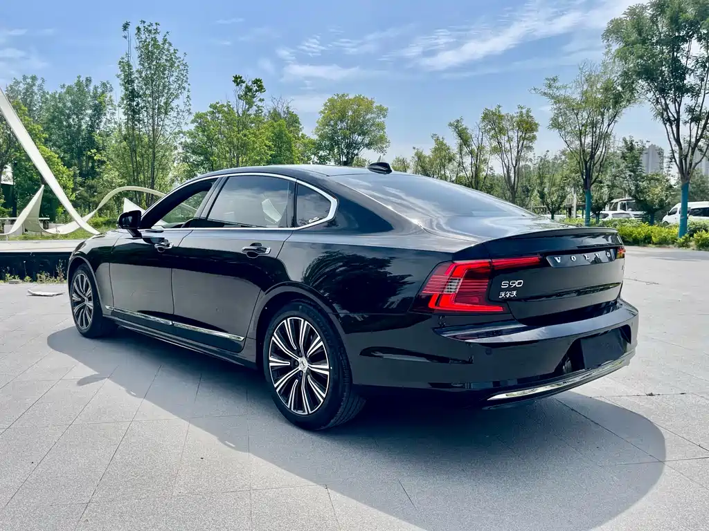 Volvo S90 2022 — фото 17