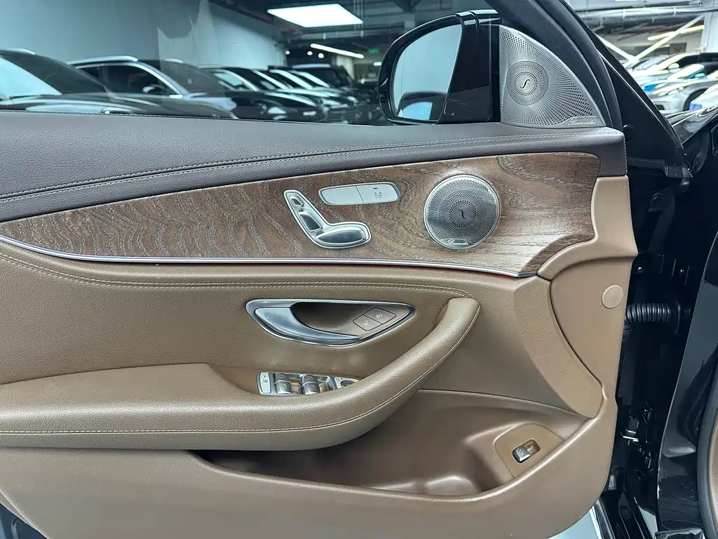 Mercedes-Benz E-Class 2023