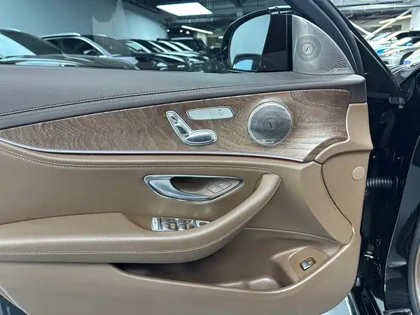 Mercedes-Benz E-Class 2023