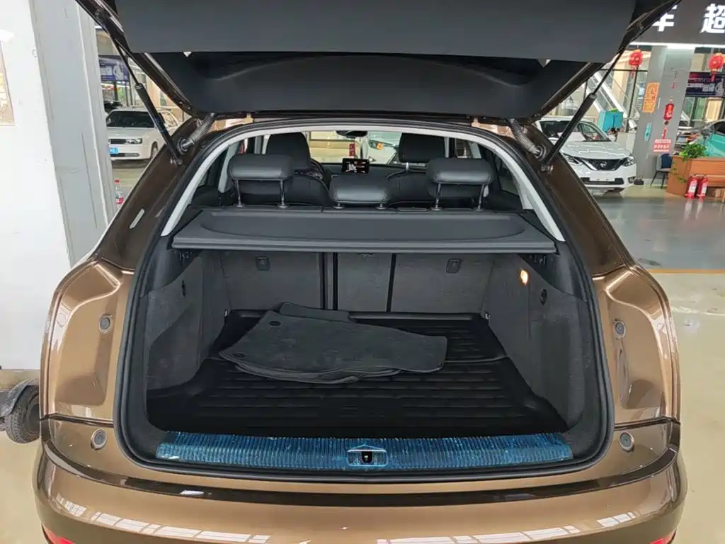 Audi Q3 2015 — фото 19