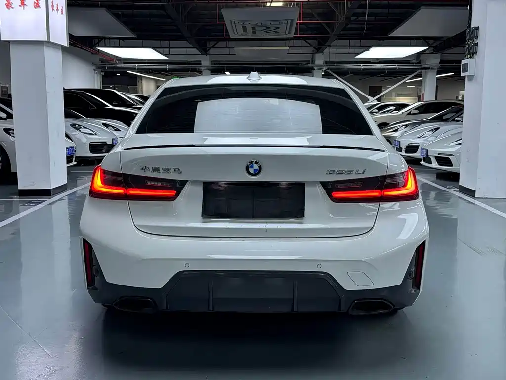 BMW 3 Series 2023 — фото 16