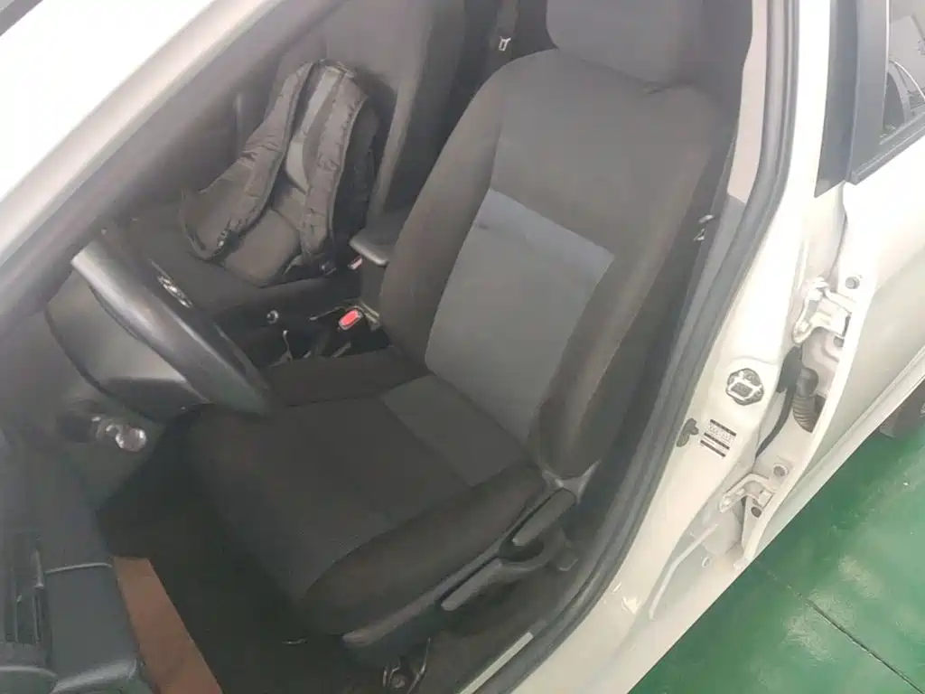 Toyota Yaris L 2019 — фото 15