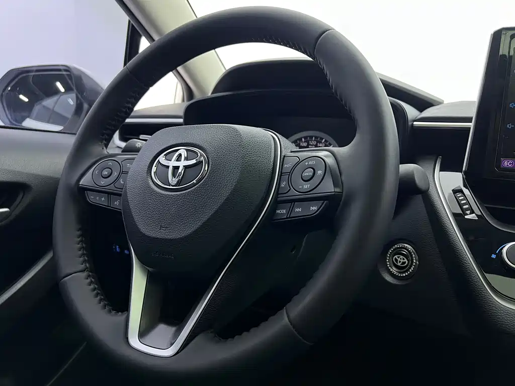 Toyota Corolla 2023 — фото 14