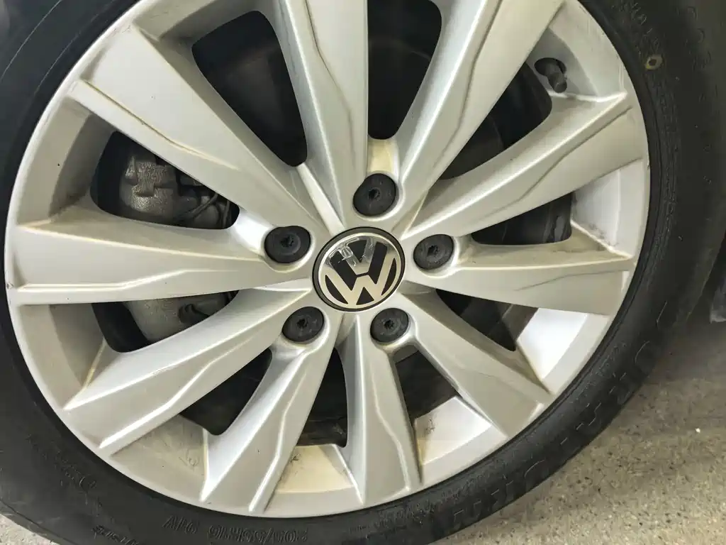 Volkswagen Sagitar 2015 — фото 10