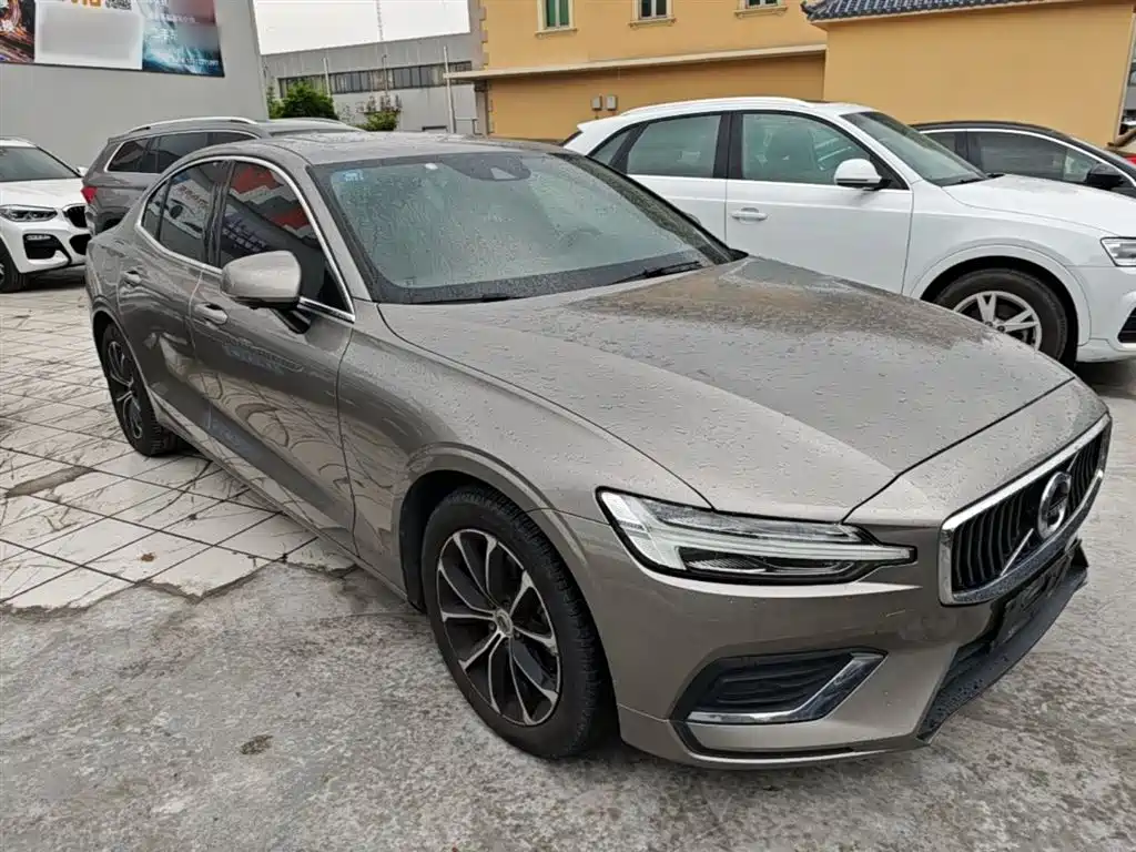 Volvo S60 2020 — фото 4