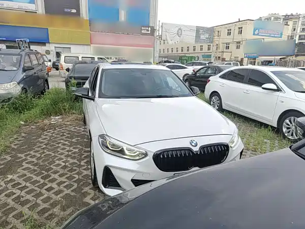 BMW 1 Series 2021