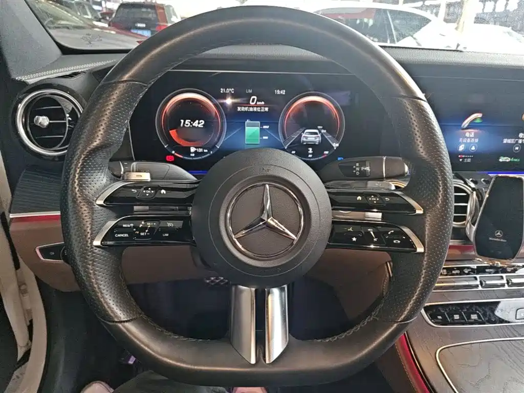 Mercedes-Benz E-Class 2021 — фото 11