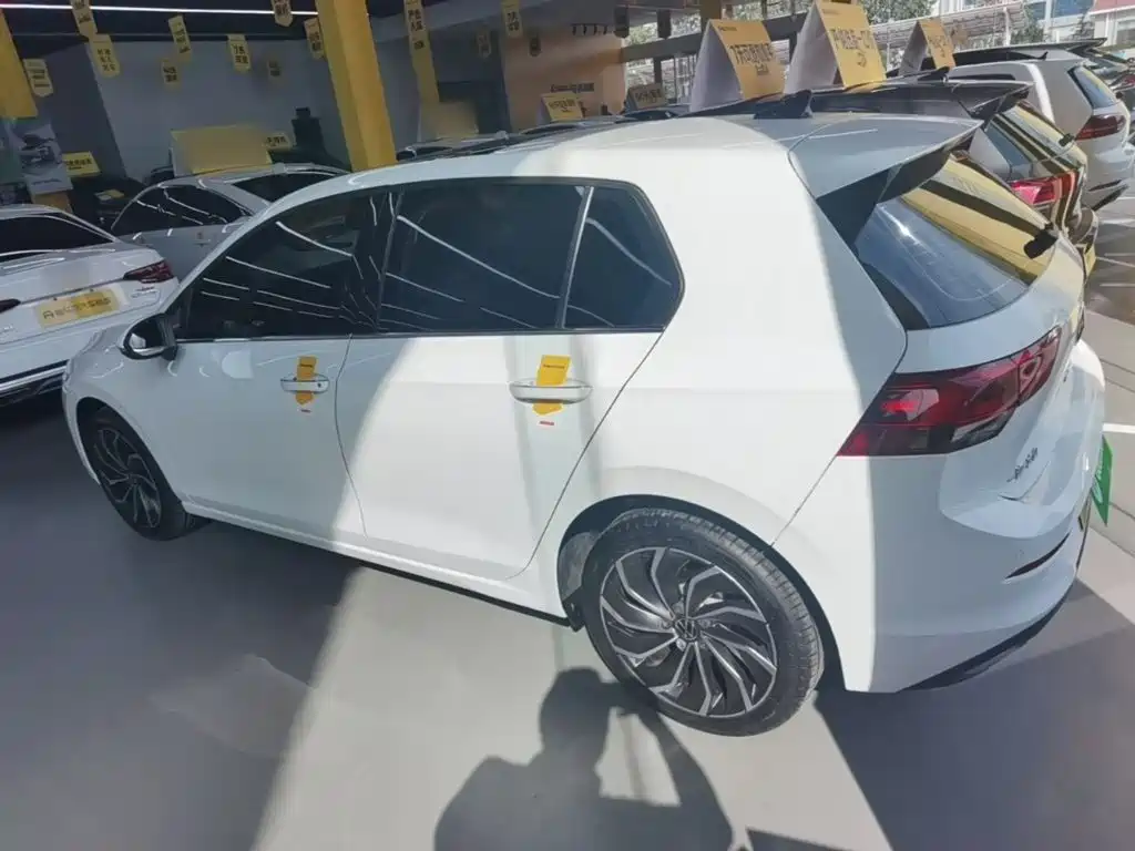 Volkswagen Golf 2023