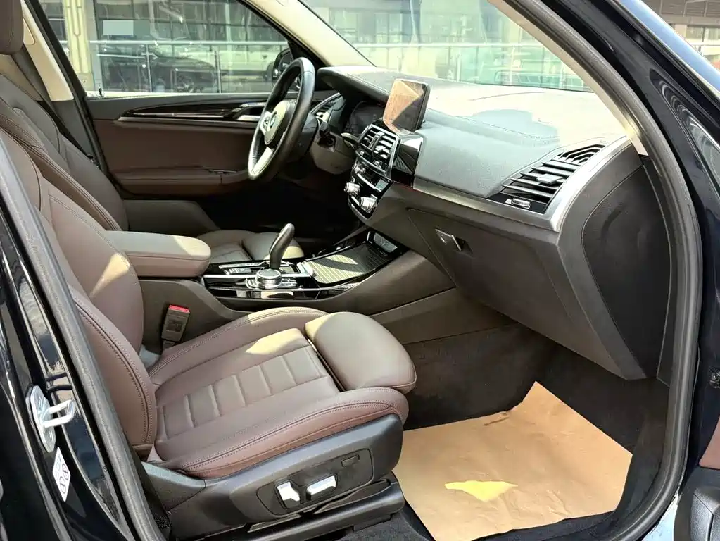 BMW X3 2021 — фото 11