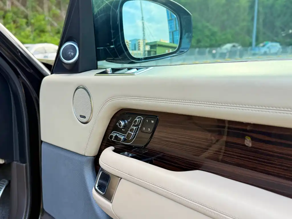 Land Rover Range Rover 2019 — фото 18