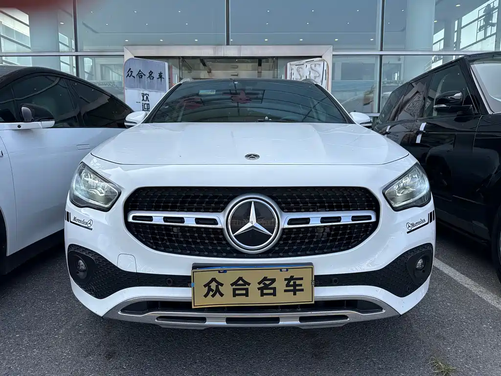 Mercedes-Benz GLA 2021