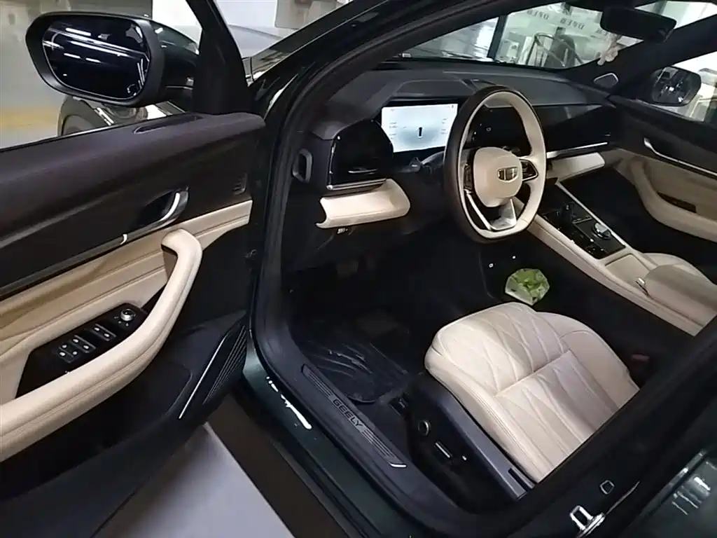 Geely Xingyue L 2025 — фото 16