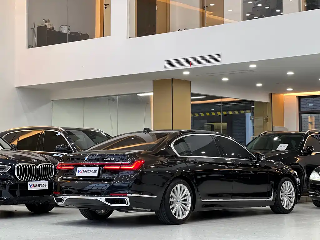 BMW 7 Series 2019 — фото 3
