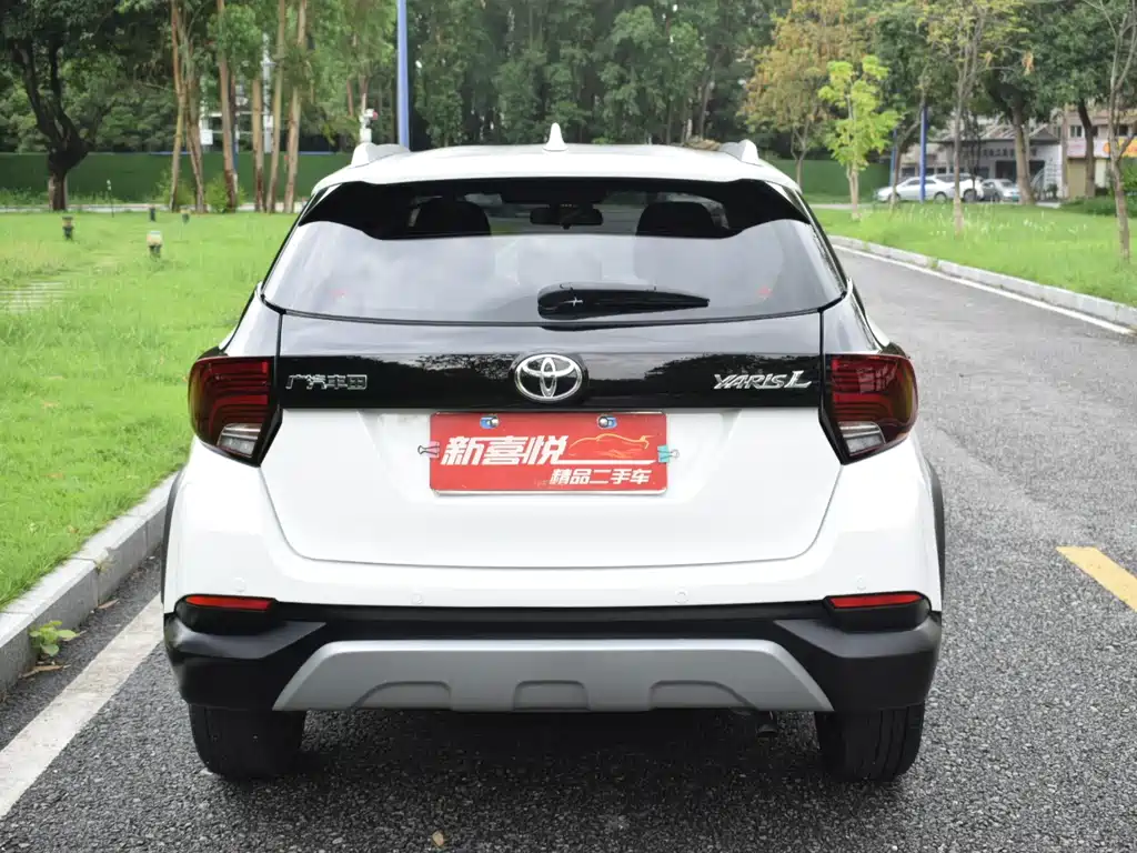 Toyota Yaris L 2023