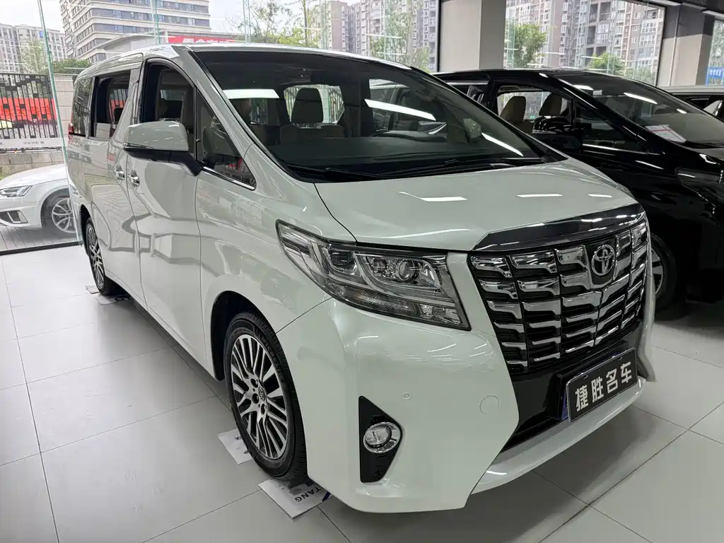 Toyota Alphard 2017 — фото 8