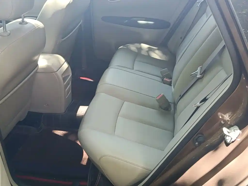 Nissan Sylphy 2016 — фото 17