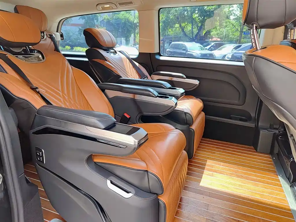 Mercedes-Benz Vito 2023 — фото 10