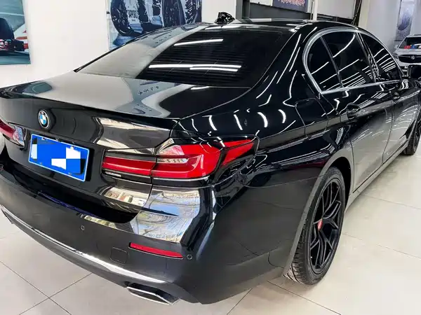 BMW 5 Series 2021