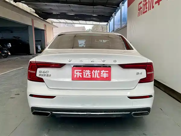 Volvo S60 2022
