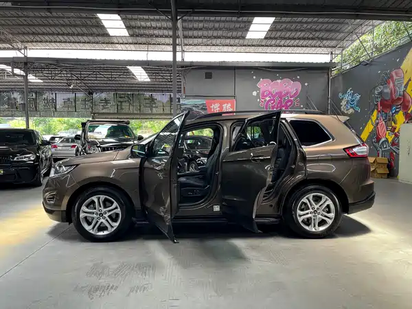Ford Edge 2015