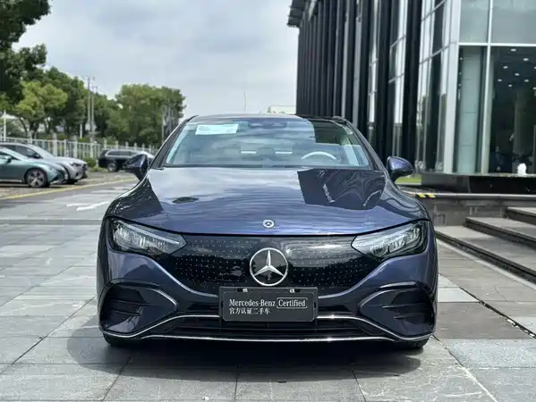 Mercedes-Benz EQE 2025