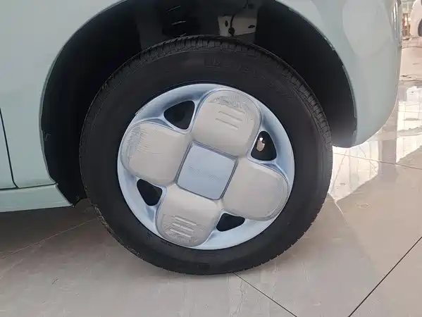 Geely Galaxy Panda 2023