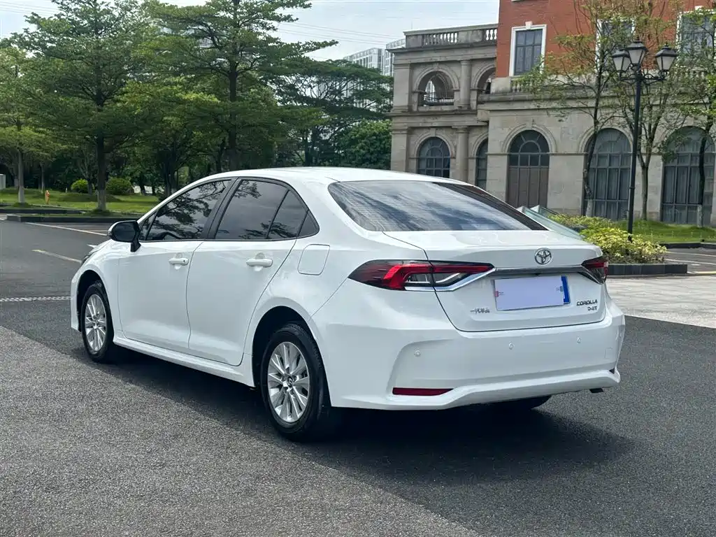Toyota Corolla 2022 — фото 12