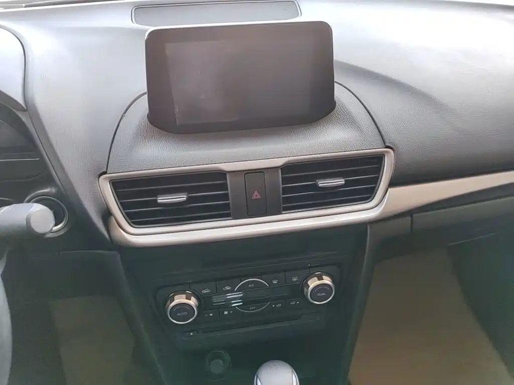 Mazda 3 Angkesela 2018 — фото 13