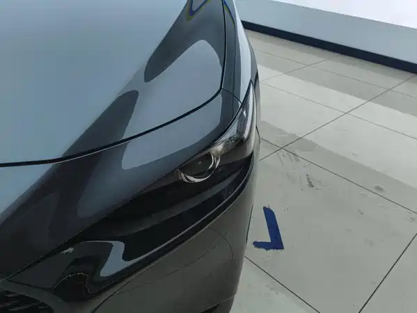 Mazda 3 Axela 2024