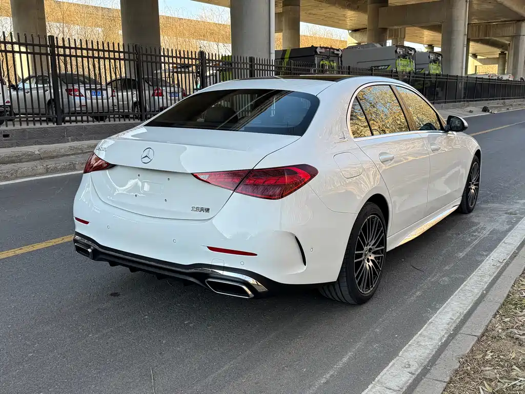 Mercedes-Benz C-Class 2023 — фото 4