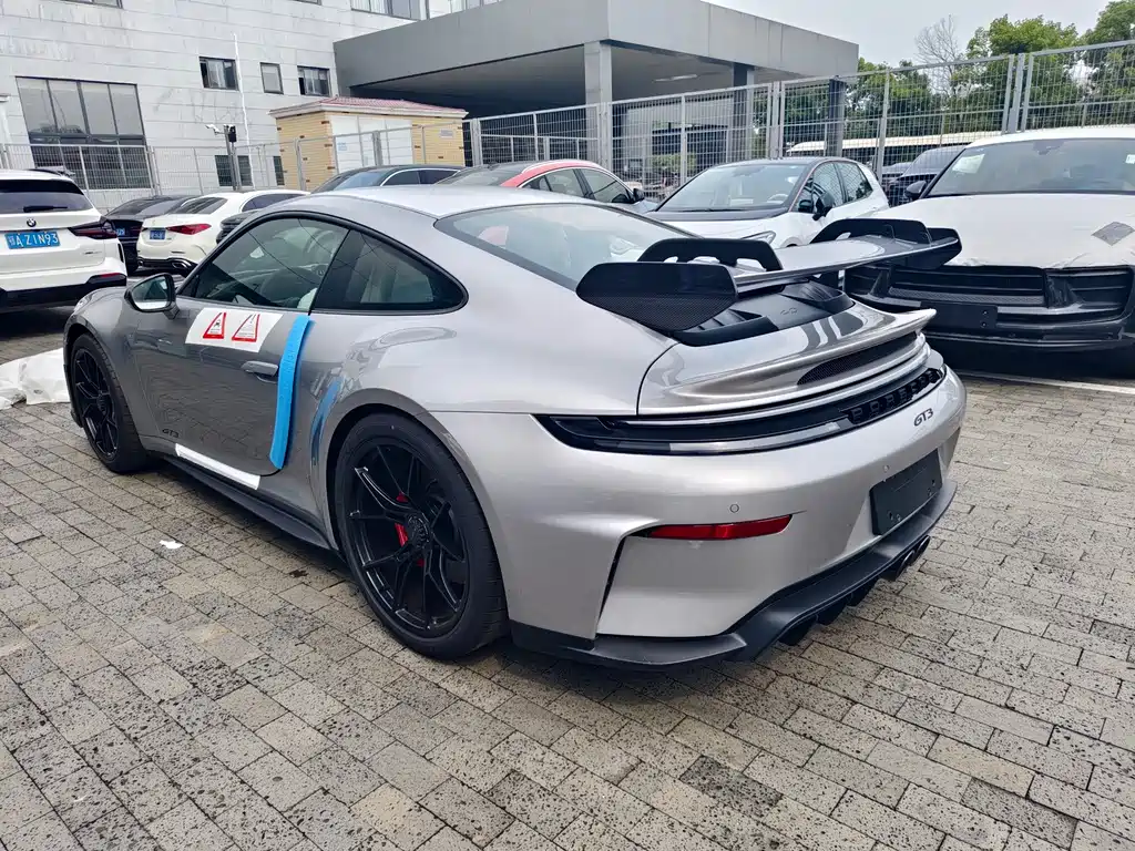 Porsche 911